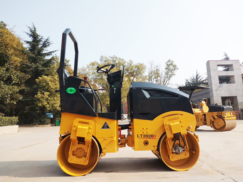 Lutong Fully Hydraulic Double Drum Vibratory Road Roller for Asphalt Pavement Co